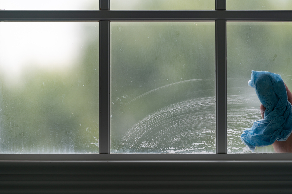 Biggest-Mistakes-to-Avoid-When-Cleaning-Your-Windows